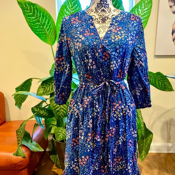 MIDI timeless floral Gap dress with details. - Picture 1 of 6